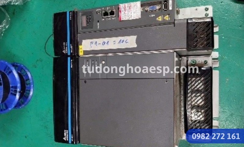 Cụm servo đa trục cần kiểm tra tín hiệu safety trong thiết kế liên động an toàn tủ PLC